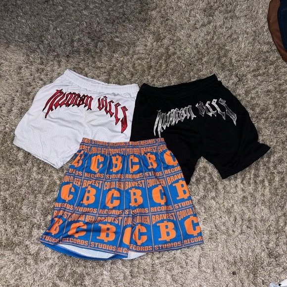 Shorts Bundle, Human Vices and Bravest Studios. - Picture 1 of 4